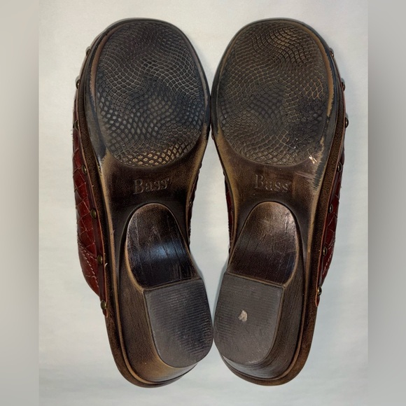 Bass Women's Size 8M Brown Handwoven Leather Slip On Clogs. 2 3/4" Heel Height. - Picture 4 of 7